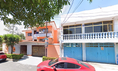 Venta de casa en lomas estrella
