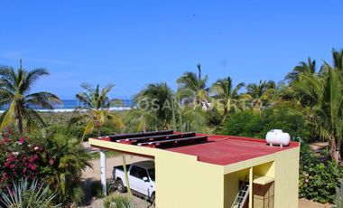 Se Vende Lujosa Villa de dos Niveles en Rancho Neptuno con Vista al Mar