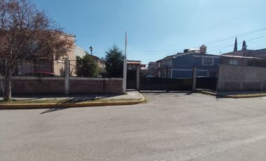 BONITA CASA EN PRIVADA 