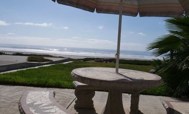 Casa frente al mar, a pie de playa en Ricamar, Playas de Rosarito