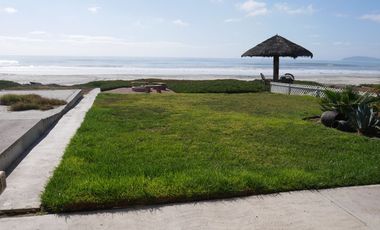 Casa frente al mar, a pie de playa en Ricamar, Playas de Rosarito