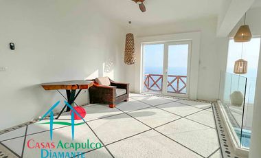 Casa en renta vacacional para 12 personas. Alberca privada con vista al mar