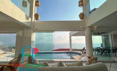 Casa en renta vacacional para 12 personas. Alberca privada con vista al mar