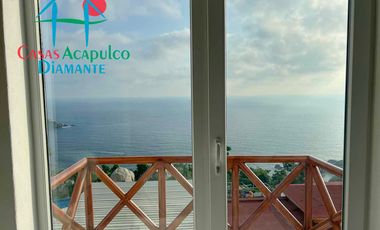 Casa en renta vacacional para 12 personas. Alberca privada con vista al mar