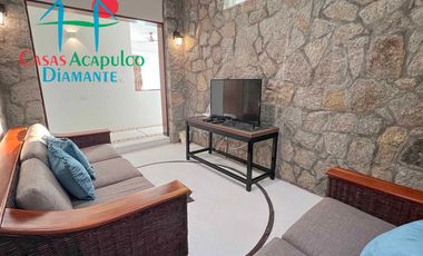 Casa en renta vacacional para 12 personas. Alberca privada con vista al mar
