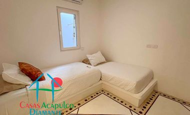 Casa en renta vacacional para 12 personas. Alberca privada con vista al mar
