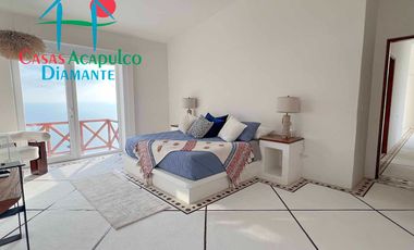 Casa en renta vacacional para 12 personas. Alberca privada con vista al mar