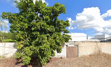 CASA EN RECUPERACIÓN BANCARIA EN C 19-A No. 319 MONTEBELLO, MERIDA YUCATAN.