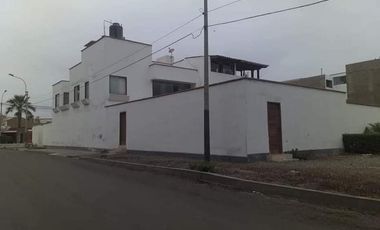 VENDO CASA EN BRISAS DE VILLA DE 300 MTS2 DE 4 DORMITORIOS