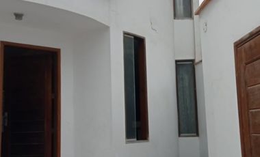 VENDO CASA EN BRISAS DE VILLA DE 300 MTS2 DE 4 DORMITORIOS