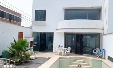 VENDO CASA EN BRISAS DE VILLA DE 300 MTS2 DE 4 DORMITORIOS