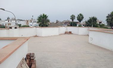 VENDO CASA EN BRISAS DE VILLA DE 300 MTS2 DE 4 DORMITORIOS