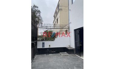Alquiler De Edificio De 5 Pisos En Santa Beatriz