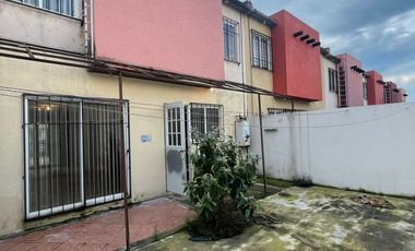 VENTA DE CASA AMPLIA EN FRACC. VILLA TOSCANA, TOLUCA