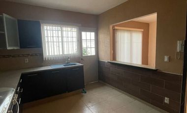VENTA DE CASA AMPLIA EN FRACC. VILLA TOSCANA, TOLUCA