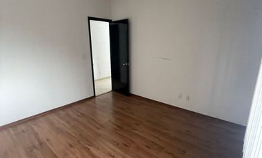VENTA DE CASA AMPLIA EN FRACC. VILLA TOSCANA, TOLUCA