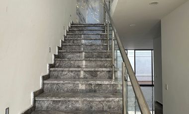 ESPECTACULAR CASA EN VENTA EN MAZATLAN SECTOR CERRITOS (ALTABRISA RESIDENCIAL) 4 RECAMARAS, A SOLO 800 MTS DEL MAR, PRIVADA CON ALBERCA Y GYM