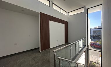 ESPECTACULAR CASA EN VENTA EN MAZATLAN SECTOR CERRITOS (ALTABRISA RESIDENCIAL) 4 RECAMARAS, A SOLO 800 MTS DEL MAR, PRIVADA CON ALBERCA Y GYM