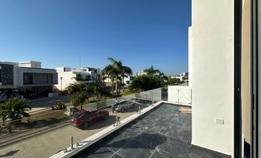 ESPECTACULAR CASA EN VENTA EN MAZATLAN SECTOR CERRITOS (ALTABRISA RESIDENCIAL) 4 RECAMARAS, A SOLO 800 MTS DEL MAR, PRIVADA CON ALBERCA Y GYM