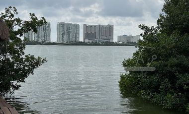 “Tu Hogar y Negocio Frente a la Laguna Bojórquez en el corazón de la espectacular Zona Hotelera de Cancún”