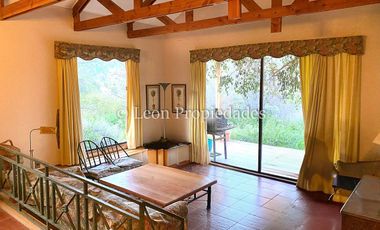 Leon Propiedades vende parcela con 3 casas en condominio, sector Los Naranjos, Curacaví. (con posibilidad de crédito Directo)