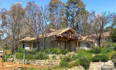 Leon Propiedades vende parcela con 3 casas en condominio, sector Los Naranjos, Curacaví. (con posibilidad de crédito Directo)