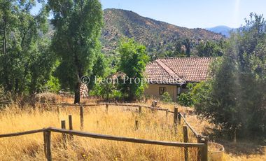 Leon Propiedades vende parcela con 3 casas en condominio, sector Los Naranjos, Curacaví. (con posibilidad de crédito Directo)