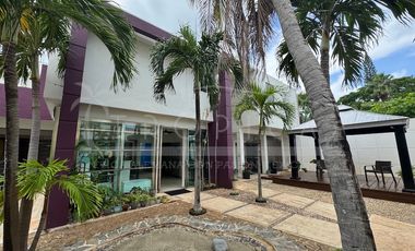 “Tu Hogar y Negocio Frente a la Laguna Bojórquez en el corazón de la espectacular Zona Hotelera de Cancún”