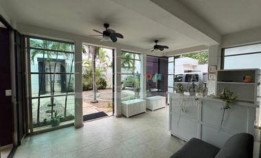 “Tu Hogar y Negocio Frente a la Laguna Bojórquez en el corazón de la espectacular Zona Hotelera de Cancún”