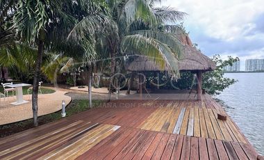 “Tu Hogar y Negocio Frente a la Laguna Bojórquez en el corazón de la espectacular Zona Hotelera de Cancún”