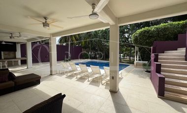 “Tu Hogar y Negocio Frente a la Laguna Bojórquez en el corazón de la espectacular Zona Hotelera de Cancún”