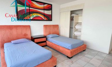 Departamento en venta, terraza con vista parcial a la bahía de Acapulco