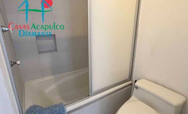 Departamento en venta, terraza con vista parcial a la bahía de Acapulco