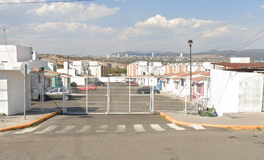 Casa en calle Privada Agustín González Medina, Eduardo Escoto Aizcorbe, Santiago de Querétaro, Querétaro, México ¡NO CRÉDITOS!