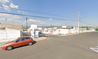 Casa en calle Privada Agustín González Medina, Eduardo Escoto Aizcorbe, Santiago de Querétaro, Querétaro, México ¡NO CRÉDITOS!