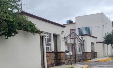 Casa con cesión de  derechos ya para escriturar a su nombre