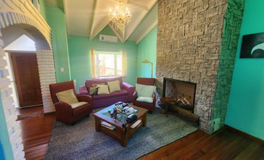 Espectacular casa de categoria  con pileta climatizada cerca de la mejor playa de Madryn