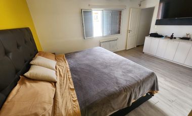 Espectacular casa de categoria  con pileta climatizada cerca de la mejor playa de Madryn