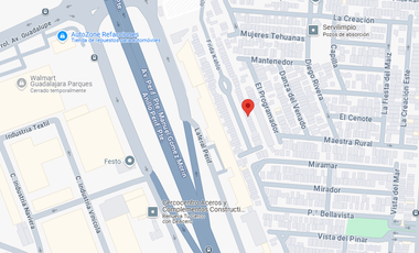 Casa en fraccionamiento ubicada en colonia Parques de Tlaquepaque, con 3 Recamaras y 59m2 entre Av Guadalupe y Anillo Periférico.