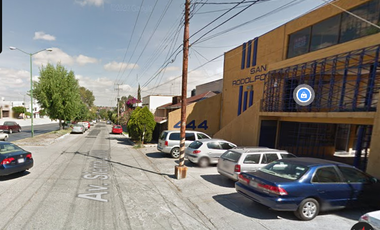 Casa ubicada en colonia Lomas de San Luis 2da Sección, con 4 recamaras y 281m2, entre Av. Sierra Leona y Anillo Periférico.