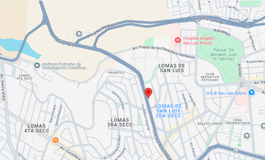 Casa ubicada en colonia Lomas de San Luis 2da Sección, con 4 recamaras y 281m2, entre Av. Sierra Leona y Anillo Periférico.