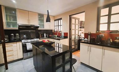 ¡Oportunidad Exclusiva! Venta de Linda y Exclusiva Casa con Jardín en Surco