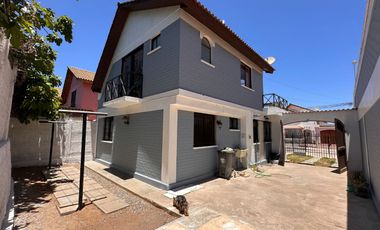 ¡OPORTUNIDAD UNICA ¡ VENDO CASA  DE 4 HABITACIONES Y 2 BAÑOS, SECTOR TRANQUILO, LA SERENA