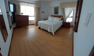 ELEGANTE DPTO. EN ZONA RESIDENCIAL DE MIRAFLORES