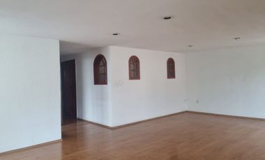 Casa en Venta en  Ciudad Satélite, Naucalpan