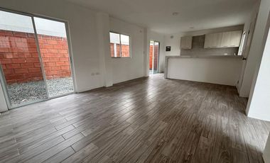 CASA DE VENTA,  EN URB.L'OGARE , CANTON SALITRE, ECUADOR