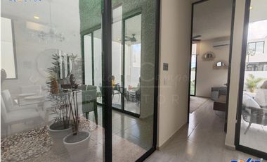Casa de 3 recámaras en venta, en Privada Residencial con amenidades en Conkal, Yucatán - Entrega diciembre 2024