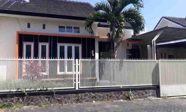 Rumah dijual di Puri Bunga Soekarno Hatta Kota Malang