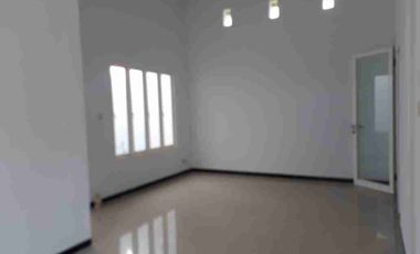 Rumah dijual di Puri Bunga Soekarno Hatta Kota Malang