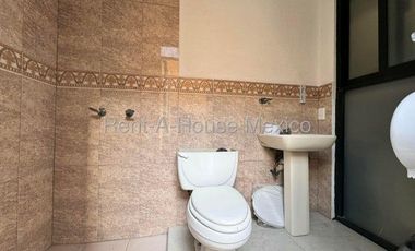 Bodega comercial de 354 metros - 5 de Febrero, VENTA